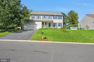 85 Village Spring Ln, Reinholds, PA 17569 - Photo 3