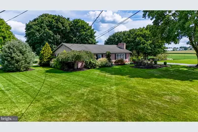 123 N Groffdale Road, New Holland, PA 17557 - Photo 1