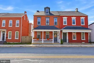 240 N 3rd St, Columbia, PA 17512 - Photo 1