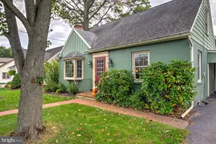 627 W High St, Manheim, PA 17545 - Photo 3