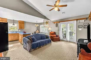 323 Willow St, Adamstown, PA 19501 - Photo 9