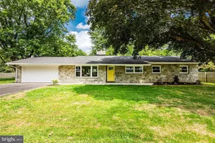 851 Longview Ln, Gap, PA 17527 - Photo 1