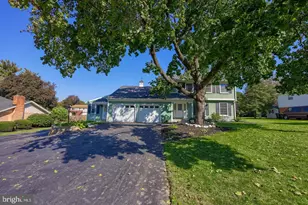 55 W Ridge Dr, Leola, PA 17540 - Photo 1