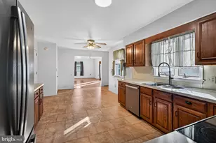 138 Maple St, Narvon, PA 17555 - Photo 5