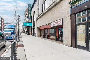931 W Hamilton St, Allentown, PA 18101 - Photo 1