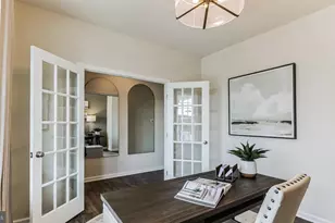 2041 Gregory Dr, Allentown, PA 18103 - Photo 3