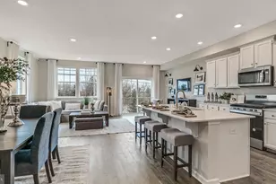 1083 Meadowlark Dr, Fogelsville, PA 18051 - Photo 3