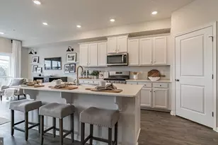 1083 Meadowlark Dr, Fogelsville, PA 18051 - Photo 5