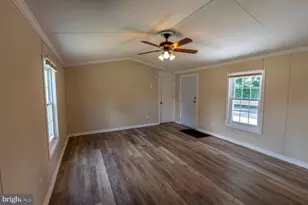 4403 Wolfs Crossing Rd, Orefield, PA 18069 - Photo 7