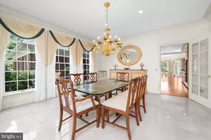 4303 W Wyndemere Cir, Schnecksville, PA 18078 - Photo 7