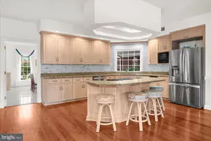 4303 W Wyndemere Cir, Schnecksville, PA 18078 - Photo 13