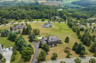 4303 W Wyndemere Cir, Schnecksville, PA 18078 - Photo 67