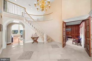 4303 W Wyndemere Cir, Schnecksville, PA 18078 - Photo 5