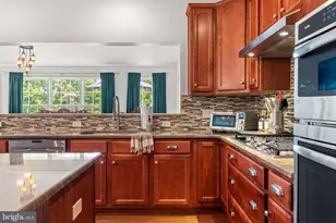 4490 Canterbury Dr, Emmaus, PA 18049 - Photo 11