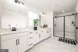 3040 Merion Dr, Center Valley, PA 18034 - Photo 31