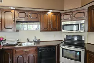 1309 Greenview Dr, Bethlehem, PA 18018 - Photo 11