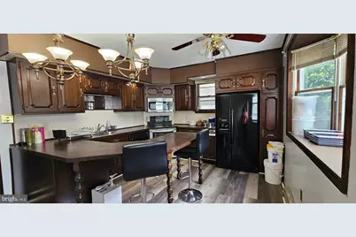 1309 Greenview Drive, Bethlehem, PA 18018 - Photo 9