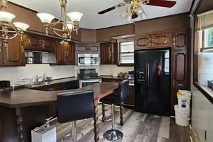 1309 Greenview Dr, Bethlehem, PA 18018 - Photo 9