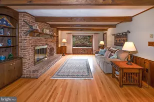 2570 Millbrook Dr, Emmaus, PA 18049 - Photo 9