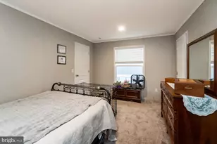 1041 Dogwood St, Laurys Station, PA 18059 - Photo 13