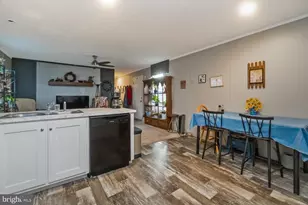 1041 Dogwood St, Laurys Station, PA 18059 - Photo 11