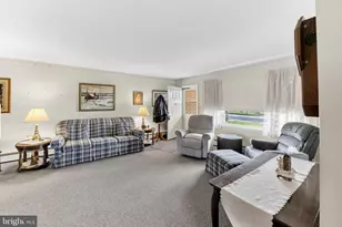 834 Hokendauqua St, Coplay, PA 18037 - Photo 3