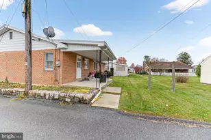 834 Hokendauqua St, Coplay, PA 18037 - Photo 17