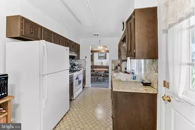 834 Hokendauqua Street, Coplay, PA 18037 - Photo 9