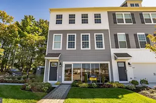 1094 Meadowlark Dr, Fogelsville, PA 18051 - Photo 1