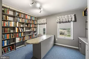 4698 Berwyn Ln, Macungie, PA 18062 - Photo 29