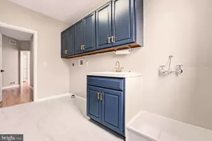 2243 Oakwood Ct, Fogelsville, PA 18051 - Photo 19