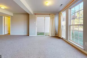 4039 Tournament Ct, Center Valley, PA 18034 - Photo 5