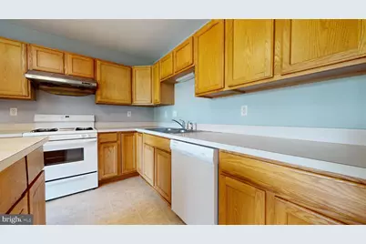 4039 Tournament Court, Center Valley, PA 18034 - Photo 13