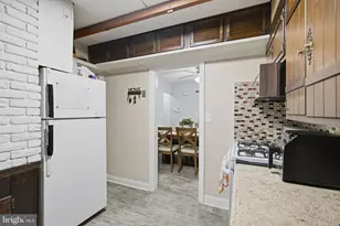 1950 Oxford Dr, Allentown, PA 18103 - Photo 17