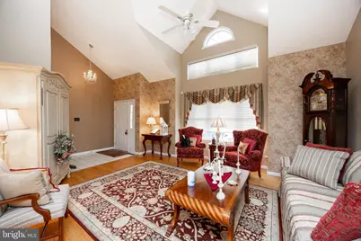 319 Surrey Place, Macungie, PA 18062 - Photo 5