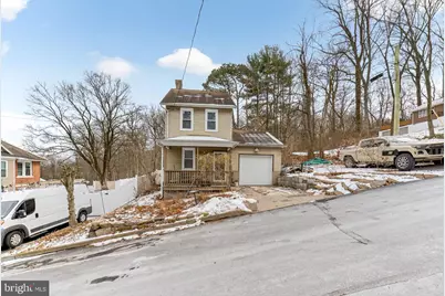 22 Warren, Fountain Hill, PA 18015 - Photo 3