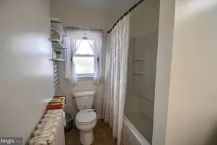 547 Broad St, Emmaus, PA 18049 - Photo 21