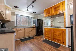 6951 Yeakels Mill Rd, Zionsville, PA 18092 - Photo 15