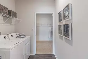 1510 Dresden Dr, Breinigsville, PA 18031 - Photo 11