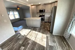 10104 Fernwood Ln, Breinigsville, PA 18031 - Photo 3