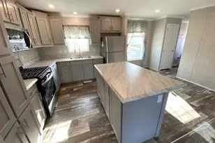 10104 Fernwood Ln, Breinigsville, PA 18031 - Photo 3