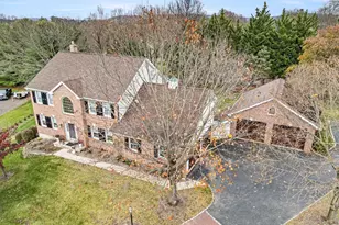 6335 Red Fox Ct, Coopersburg, PA 18036 - Photo 3