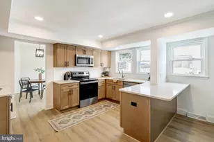 7908 Woodsbluff Run, Fogelsville, PA 18051 - Photo 9