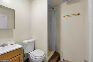 318 N 7th St, Allentown, PA 18102 - Photo 25