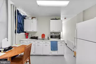 318 N 7th St, Allentown, PA 18102 - Photo 37