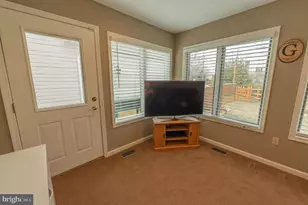 7264 Snowberry Ct, Macungie, PA 18062 - Photo 13