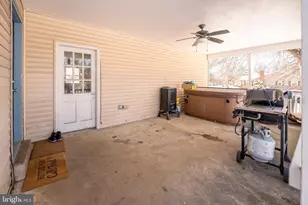 955 Little Lehigh Dr, Emmaus, PA 18049 - Photo 9