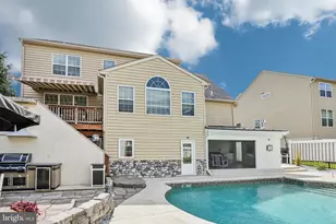 955 Yorkshire Dr, Breinigsville, PA 18031 - Photo 55