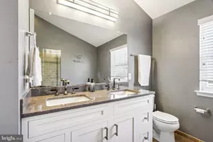 955 Yorkshire Dr, Breinigsville, PA 18031 - Photo 39