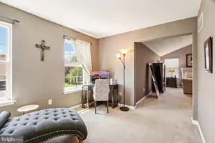 955 Yorkshire Dr, Breinigsville, PA 18031 - Photo 35